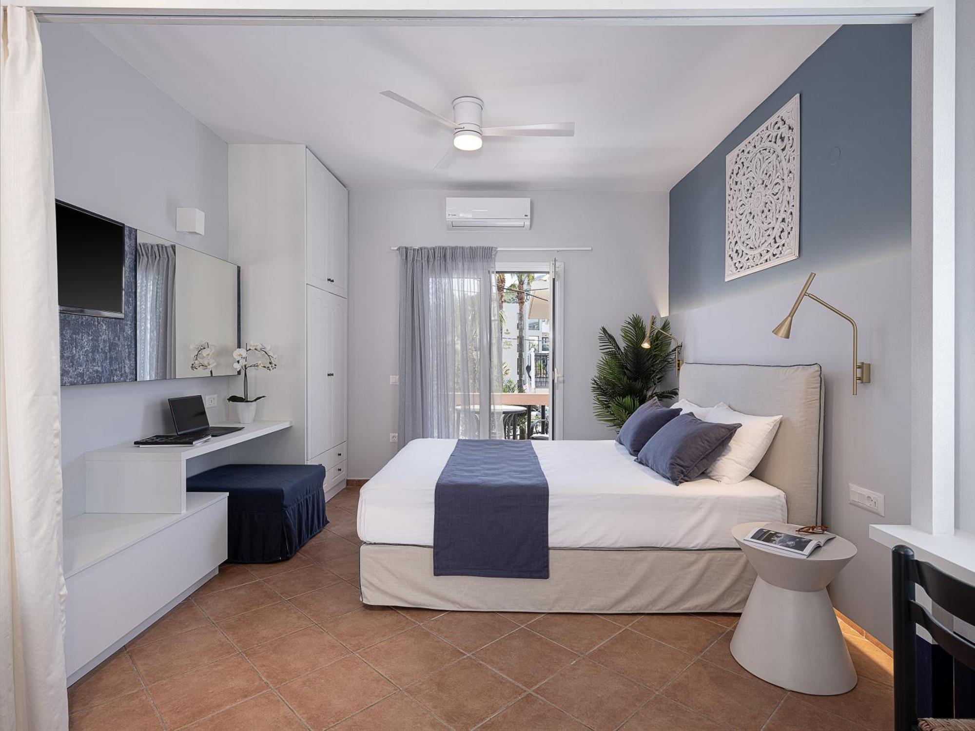 Elena Seafront Luxury Apartments Almirída Kültér fotó