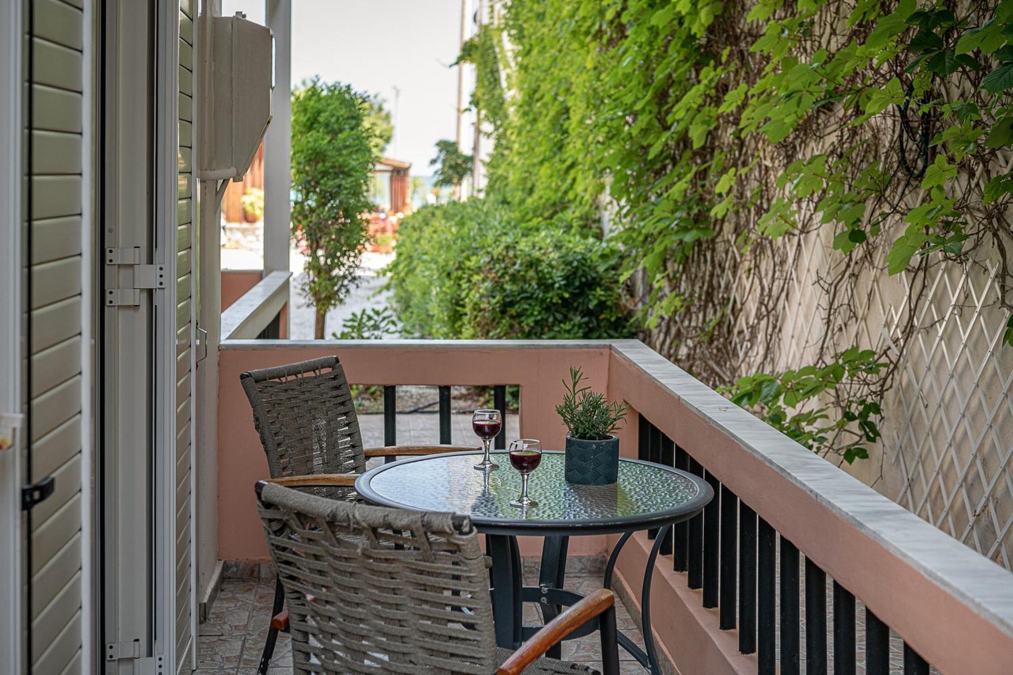 Elena Seafront Luxury Apartments Almirída Szoba fotó