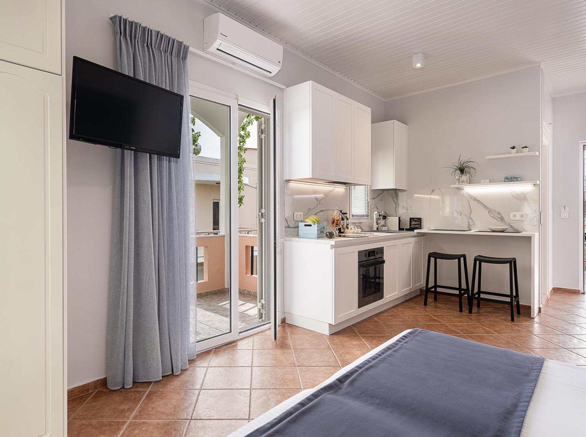 Elena Seafront Luxury Apartments Almirída Kültér fotó