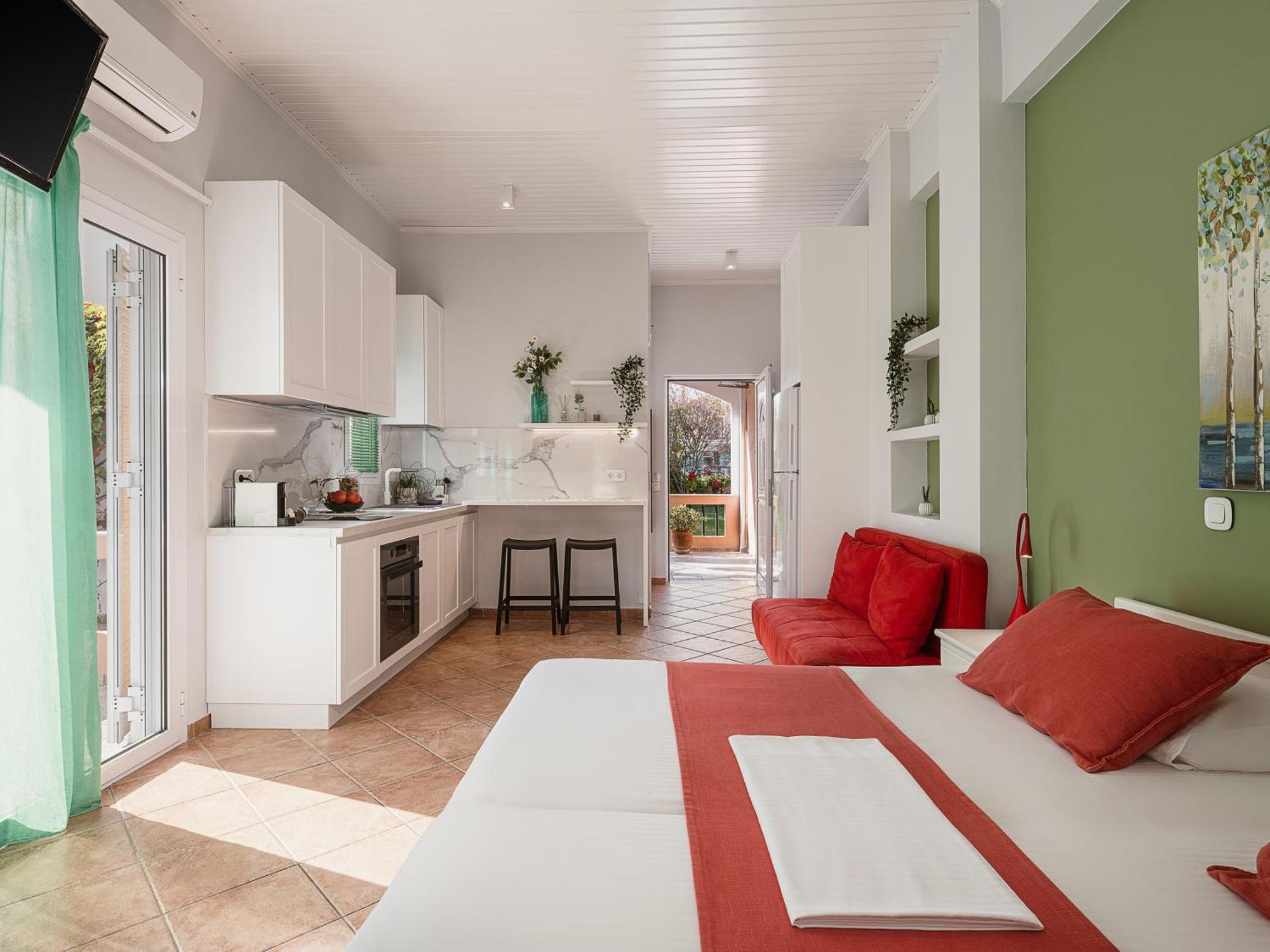 Elena Seafront Luxury Apartments Almirída Kültér fotó